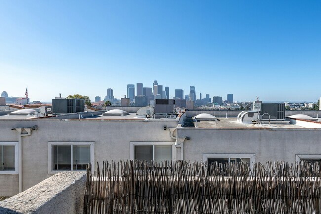 Building Photo - 1001 Figueroa Terrace