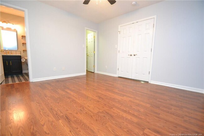 Building Photo - 308 Black Bird Ct