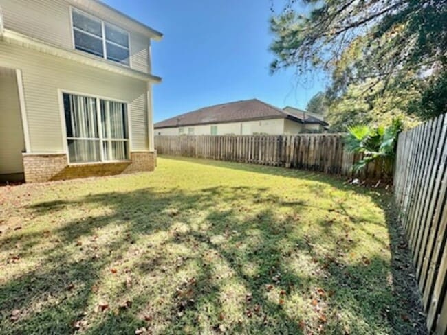 Building Photo - 302 Cll Escada