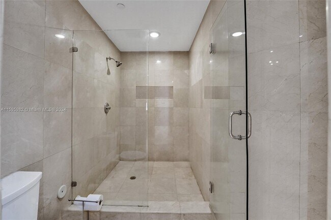 Building Photo - 3801 NE 207th St