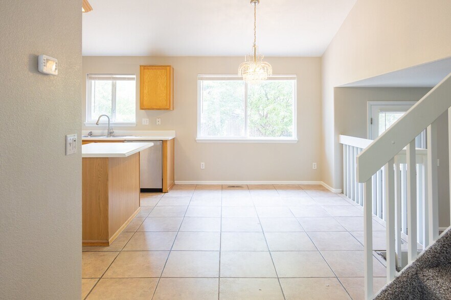 Building Photo - 5711 Mesa Mountain Way