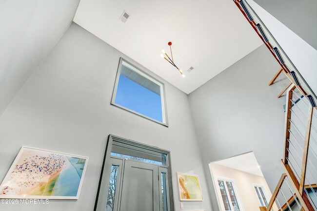 Building Photo - 450 Wells Ave