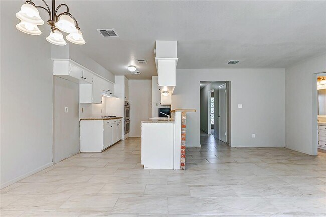 Building Photo - 5318 Botany Ln