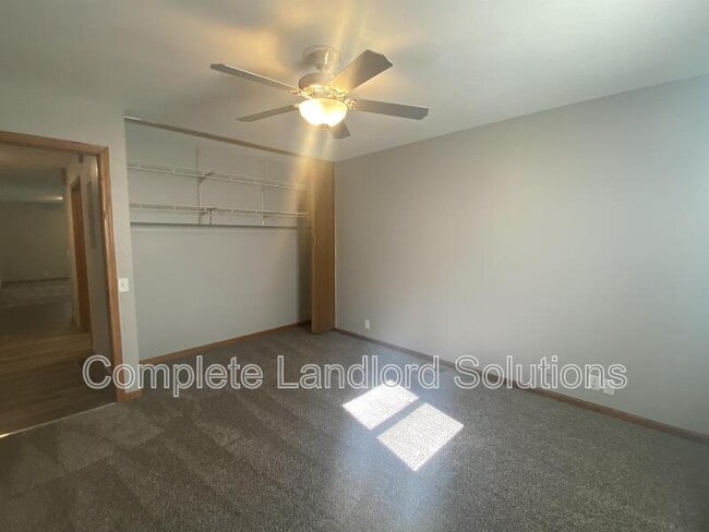 Building Photo - 4705 N Show St