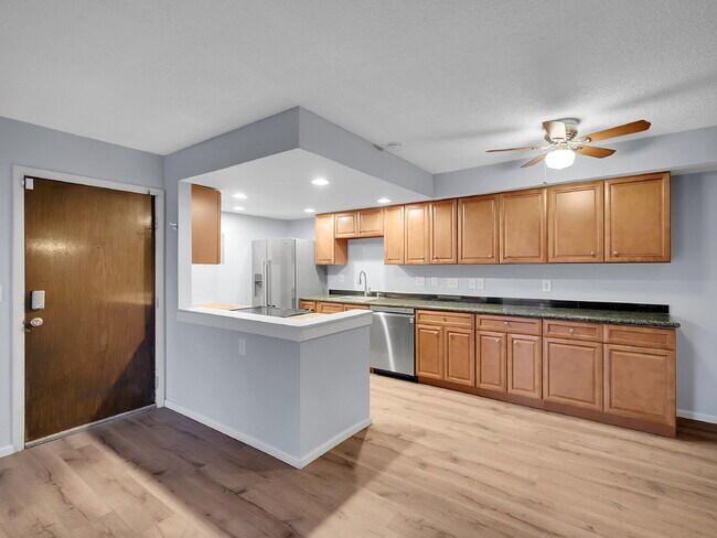 Building Photo - $1,545.95, 2-bed, 2-bath located in Denver with $500 OFF FIRST MONTH'S RENT!
