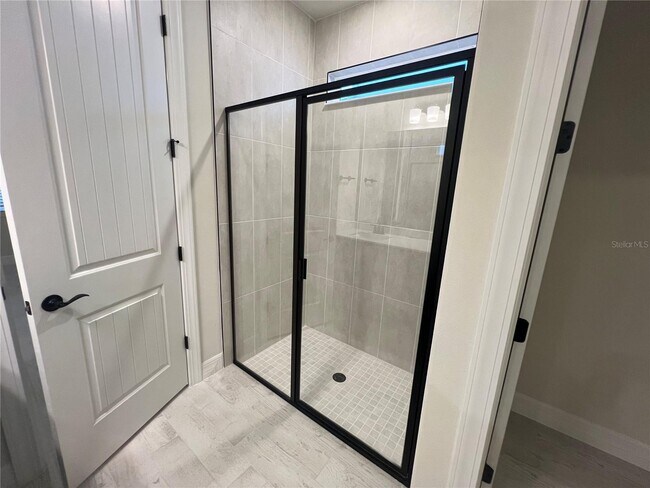 Building Photo - 7415 Olivewood Ave