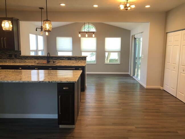 Building Photo - 1417 Hoovler Way