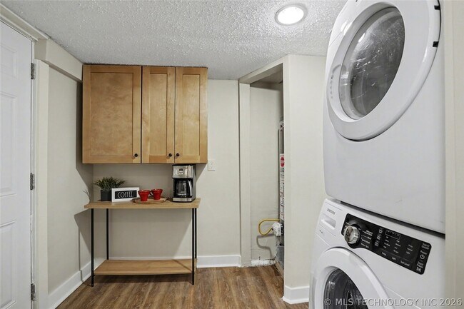Building Photo - 4713 S 27th W Ave