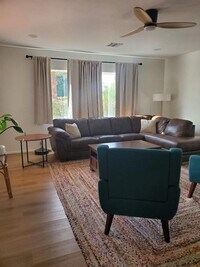 Building Photo - 1520 W Encanto Blvd