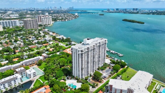 Building Photo - 4000 Towerside Terrace