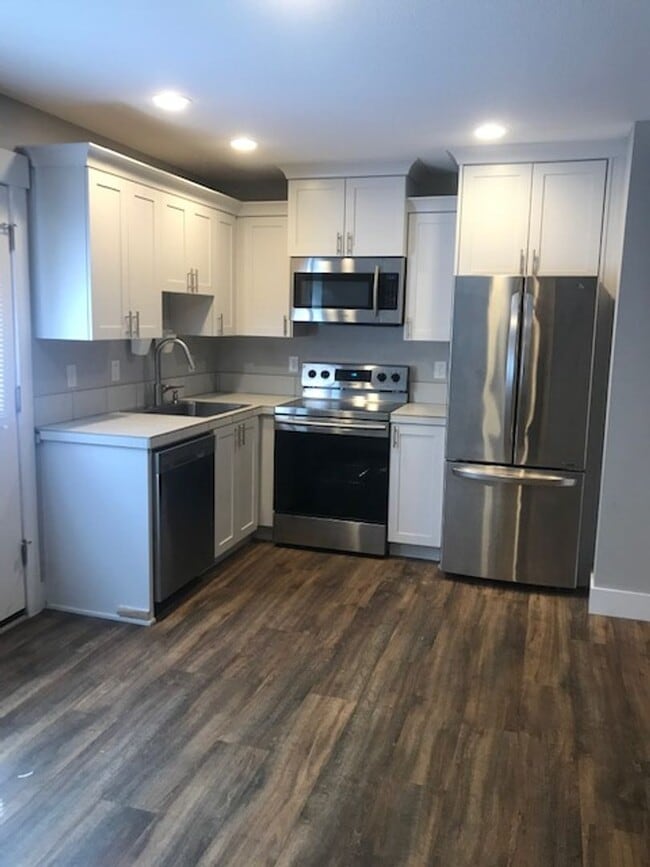 Building Photo - 7936 SE Raymond St