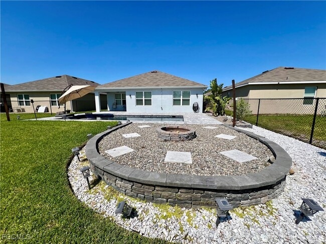 Primary Photo - 10293 Silver Pond Lane