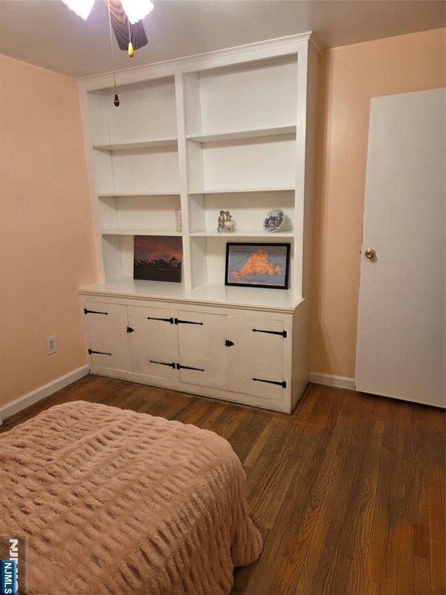 Building Photo - 276 Franklin Turnpike