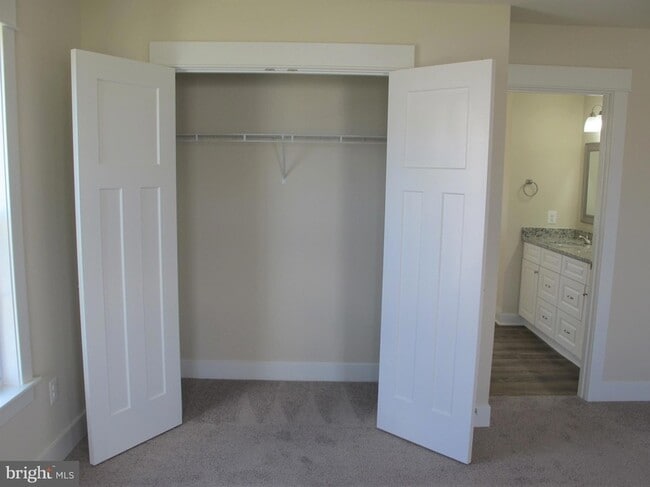 Building Photo - 43 Lee St