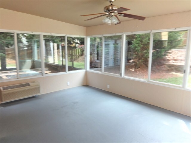 Building Photo - 1296 Crown Terrace