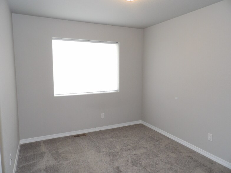 Building Photo - 11260 Feliz Wy