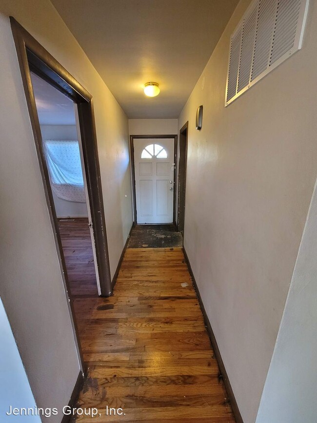 Building Photo - 3 br, 1 bath House - 287 Deadmond Ferry Rd.