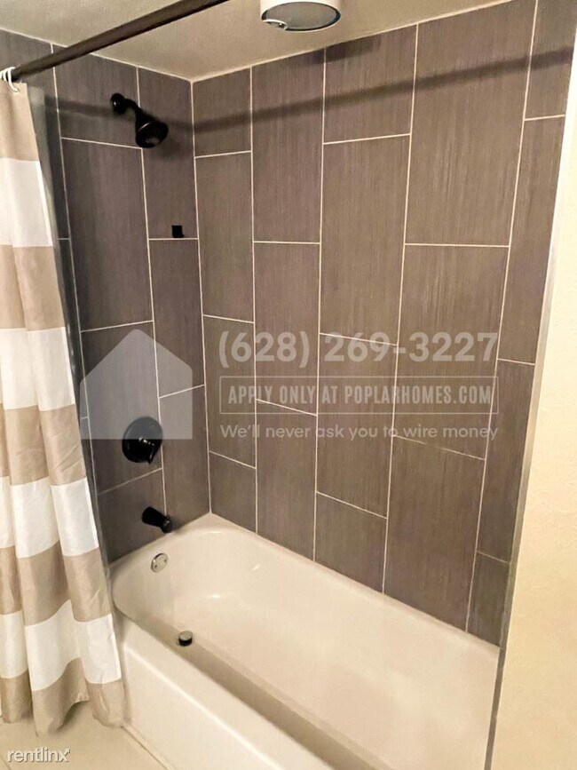 Building Photo - 1 br, 1 bath Condo - 3337 S Monaco Pkwy Un...