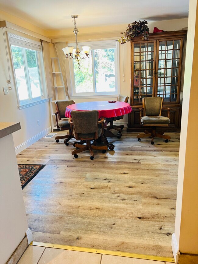 Building Photo - 9006 Soquel Dr