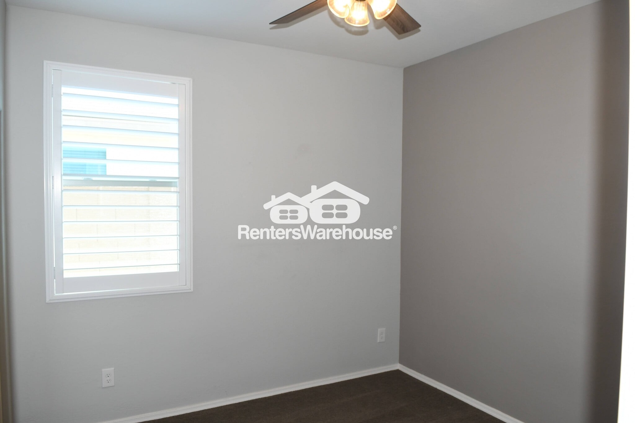 Building Photo - 3048 W Thorn Tree Dr
