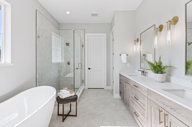Building Photo - New Charming Berthoud Home with Modern Com...