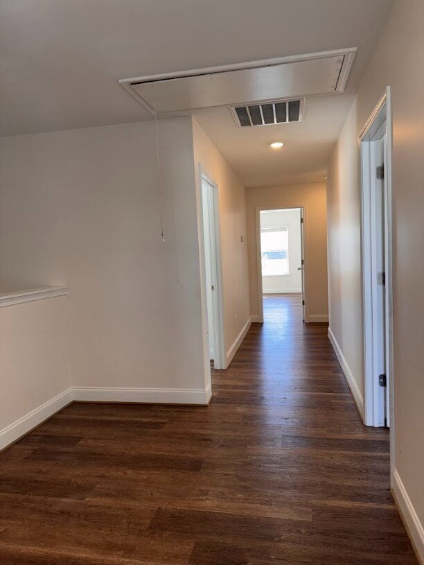 Building Photo - Inquire today on how to get FREE RENT!