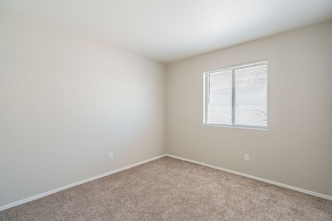 Building Photo - Mesa home near Skyline Park!