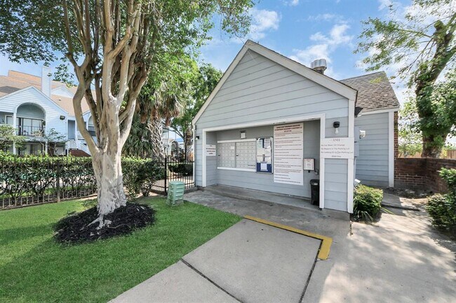Building Photo - 14550 Fonmeadow Dr