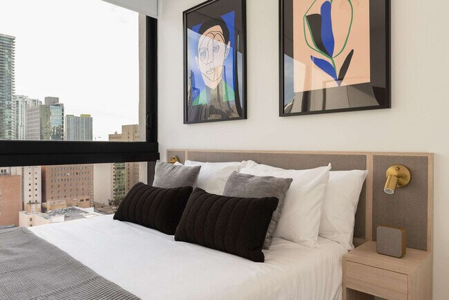 Building Photo - 225 N Miami Ave