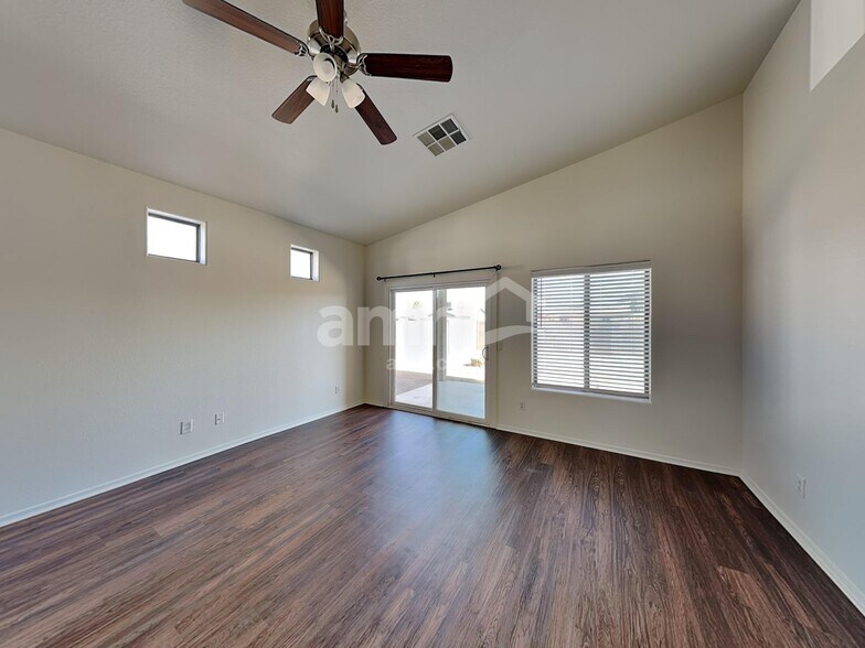 Building Photo - 7210 W Sunderland Ave