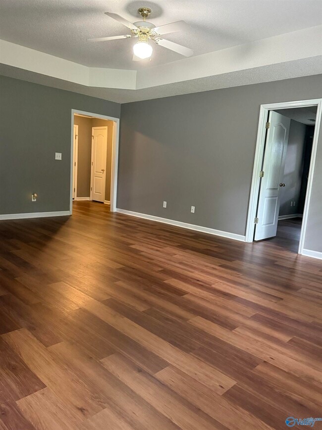 Building Photo - 115 Populus Dr