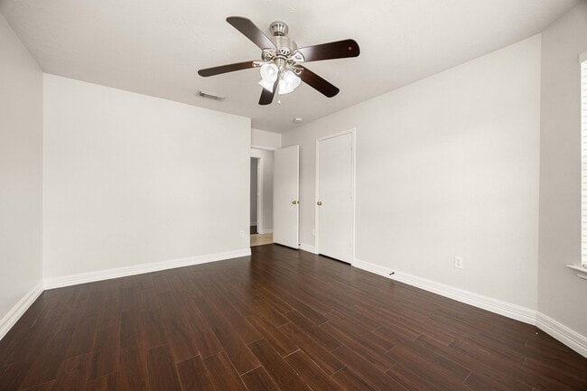 Building Photo - 29123 Foxingham Cir