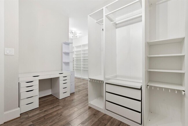 Building Photo - 17703 Sequoia Kings Dr