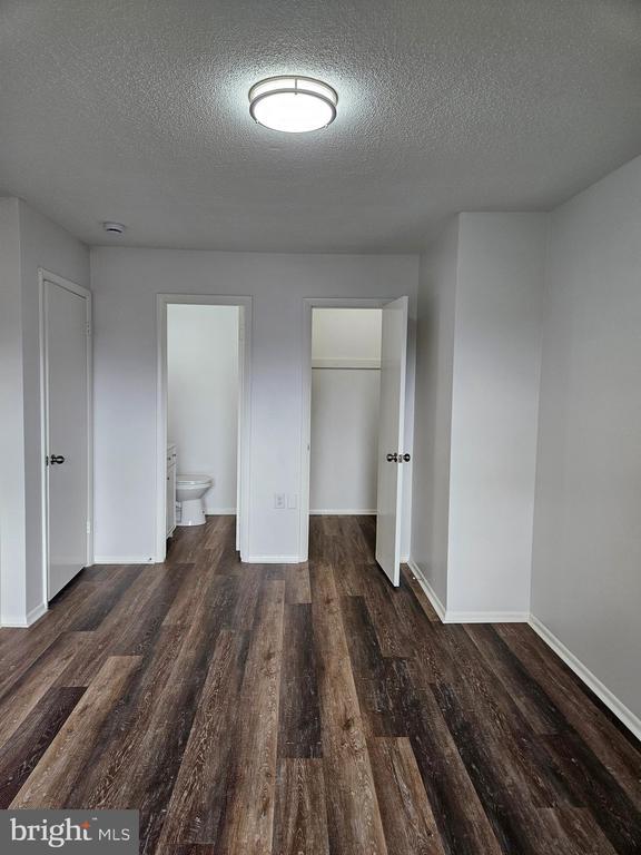 Building Photo - 6322 Bentham Ct