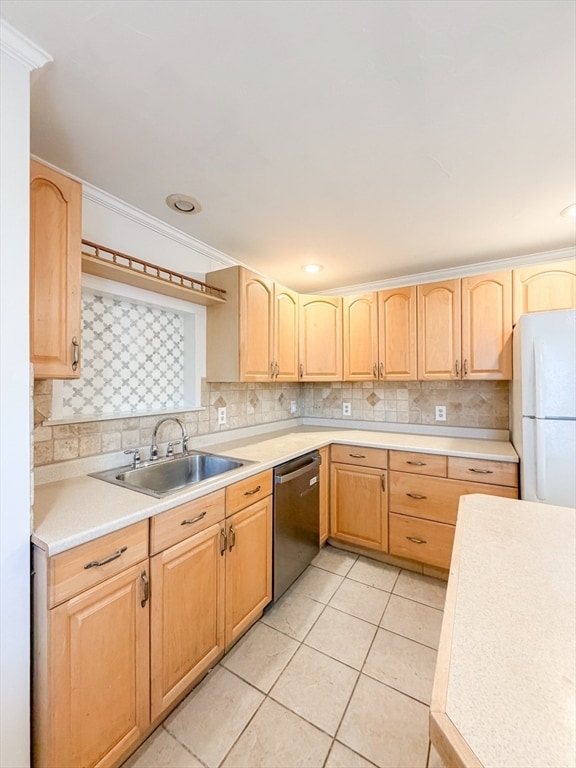 Building Photo - 102 Dysart St