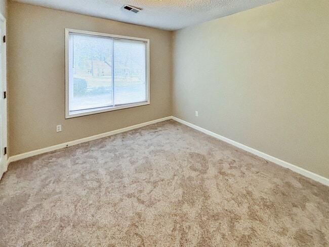 Building Photo - 1497 Chaseway Cir