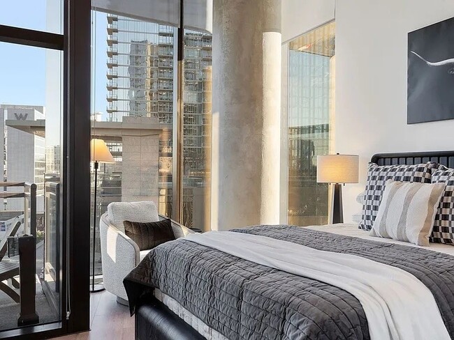 Building Photo - 1212 Demonbreun St