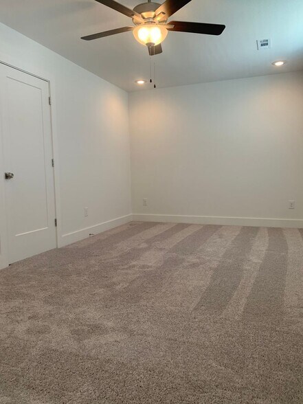 Building Photo - 2159 N Woodlark Ln