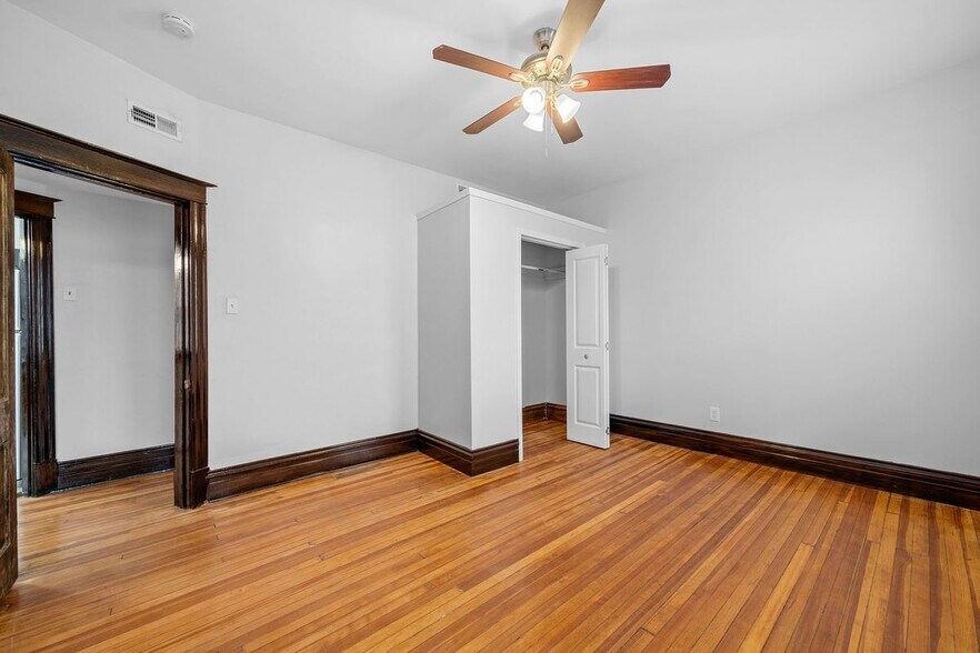 Building Photo - 2203 McCausland Ave