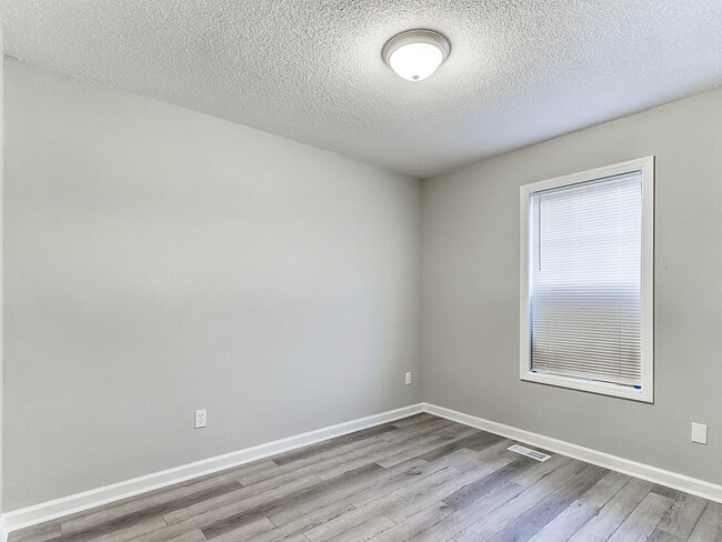 Building Photo - 754 Old Stage Rd