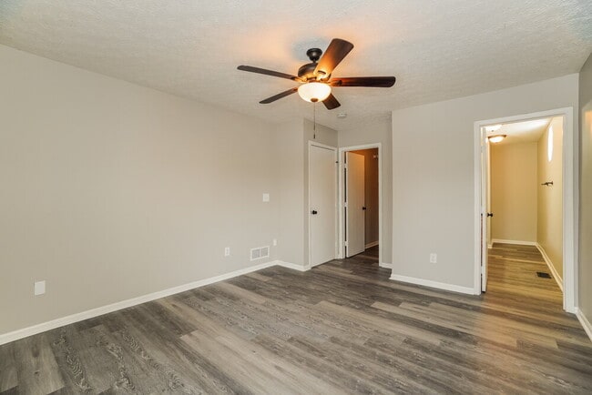 Building Photo - 742 Bouvier Ct