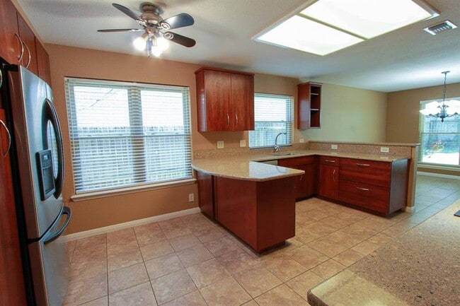 Building Photo - 10705 Doering Ln