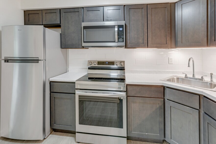 Building Photo - Glencroft Club Apartments