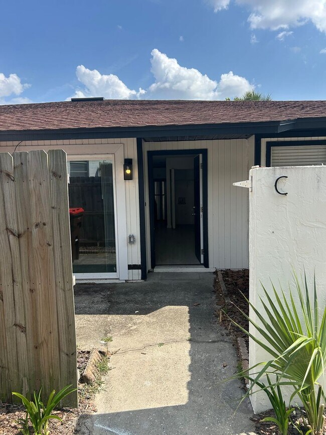 Building Photo - 2955 SE 53rd Ct
