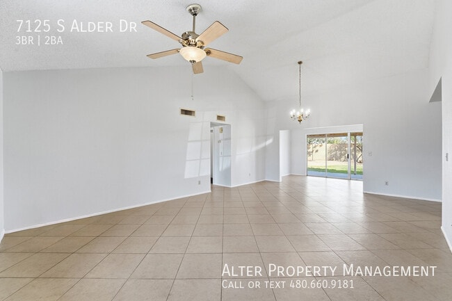 Building Photo - 7125 S Alder Dr