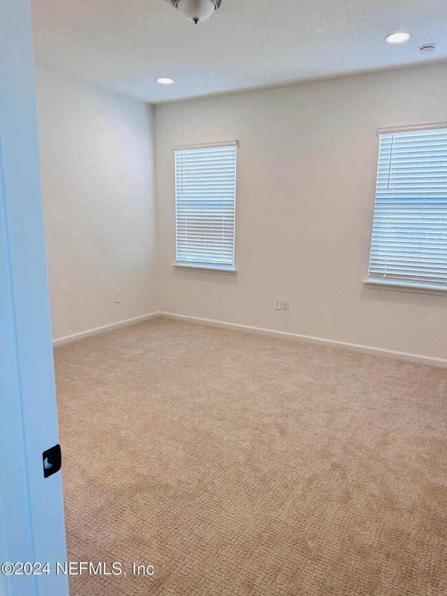 Building Photo - 18 Mellowood Ln