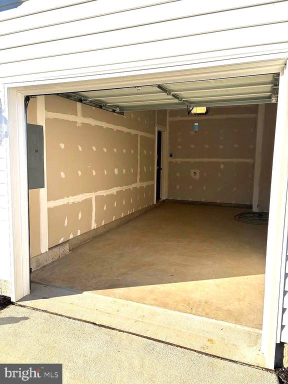 Building Photo - 155 Rae Ct