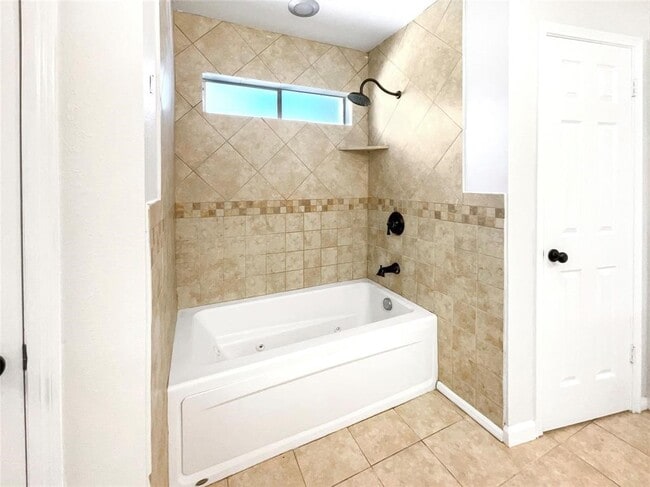 Building Photo - 16126 Spinnaker Dr