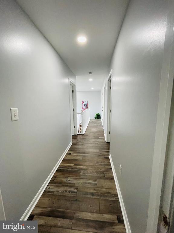 Building Photo - 728 Slate Hill Dr