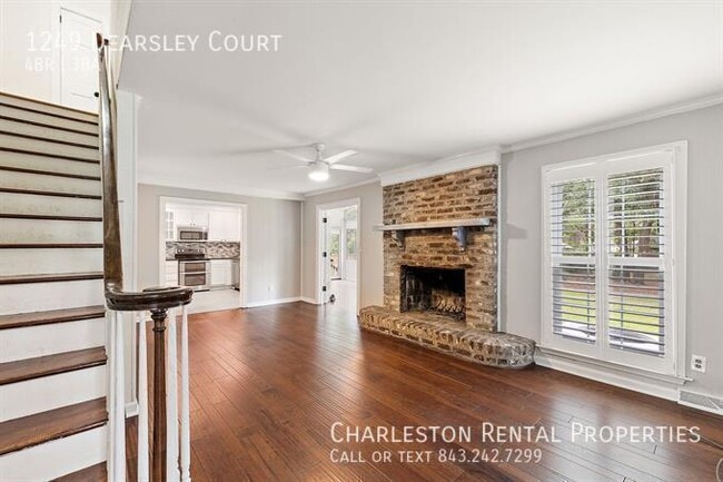 Building Photo - 1249 Dearsley Ct